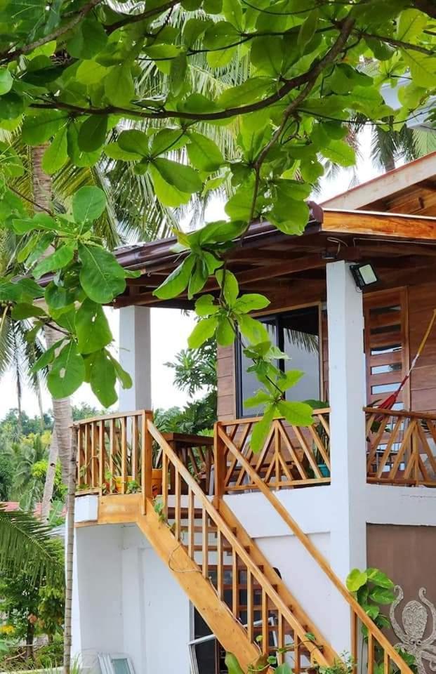 Chue&Larry'S Beachside Homestay Libagon Eksteriør bilde